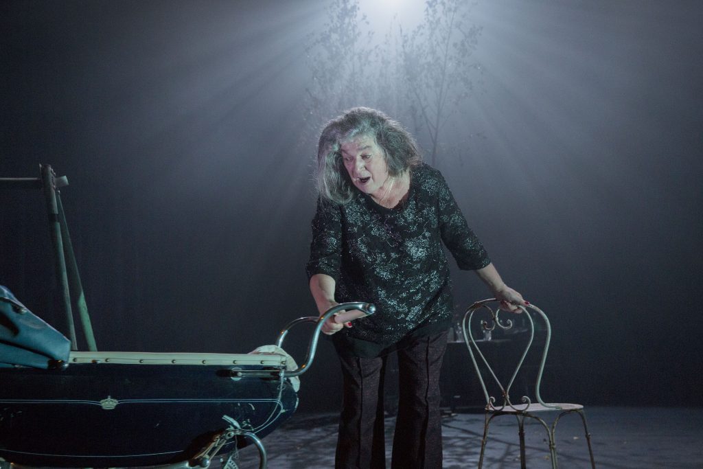 Mémé - de peetmoeder - © Phile Deprez